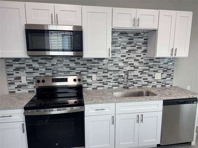 Building Photo - 500 Water