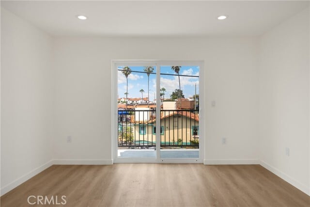 Building Photo - 102 E Avenida San Gabriel