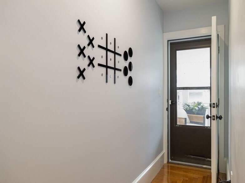 Building Photo - 1212 Broadway