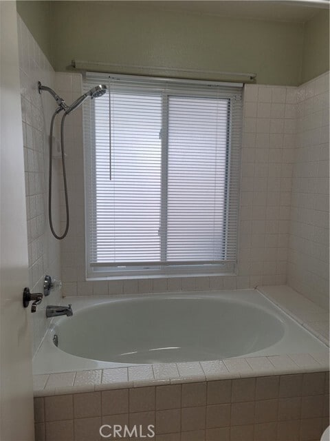 Building Photo - 775 Falcon View St