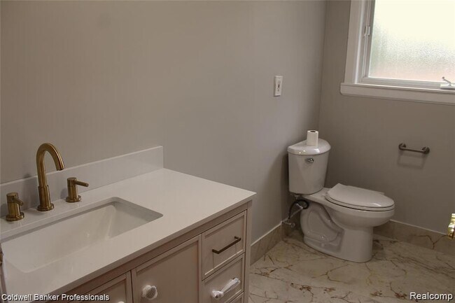 Building Photo - 44227 Brandywyne Rd