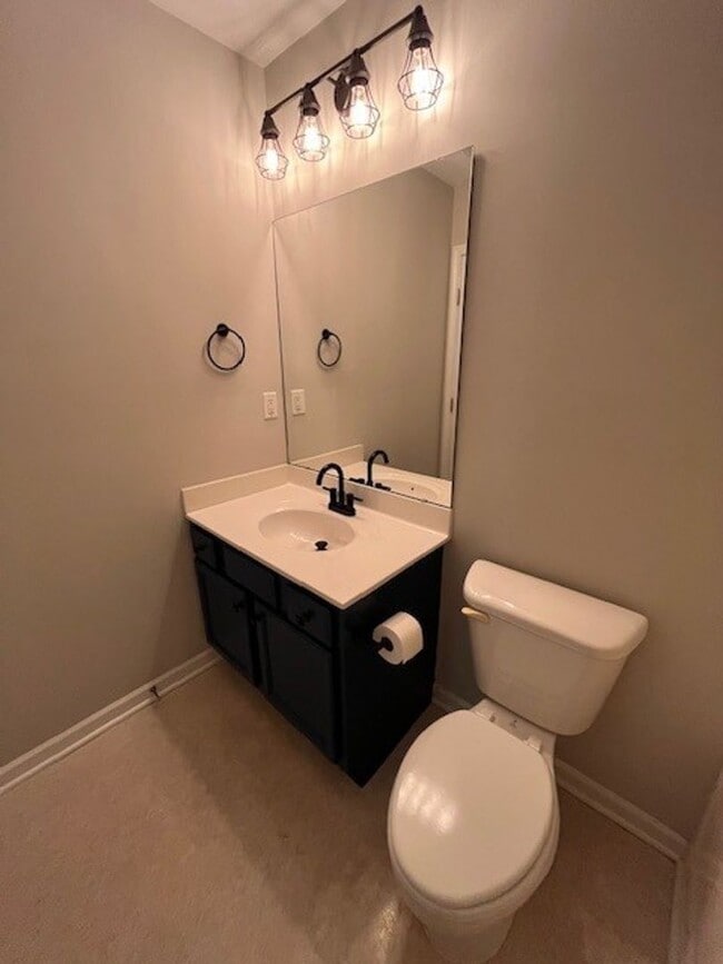 Building Photo - Welcome to this well-appointed 3-bedroom, 2-bath home in Leland, NC