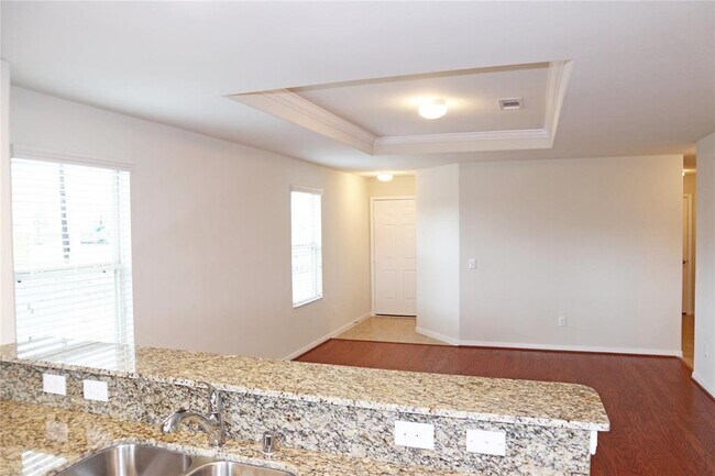 Building Photo - 12323 Skyview Manor Dr