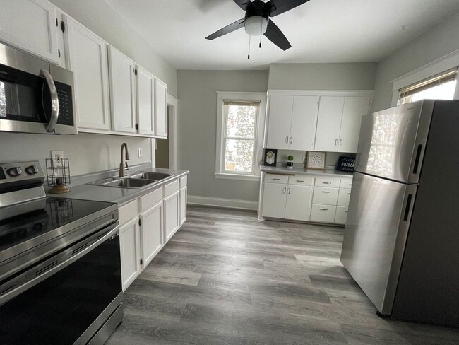 Building Photo - 25 2nd St NW