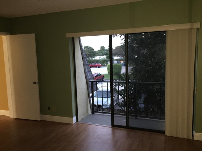 Building Photo - 4641 Cherry Rd