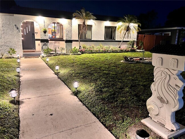 Building Photo - 581 NW 185th St