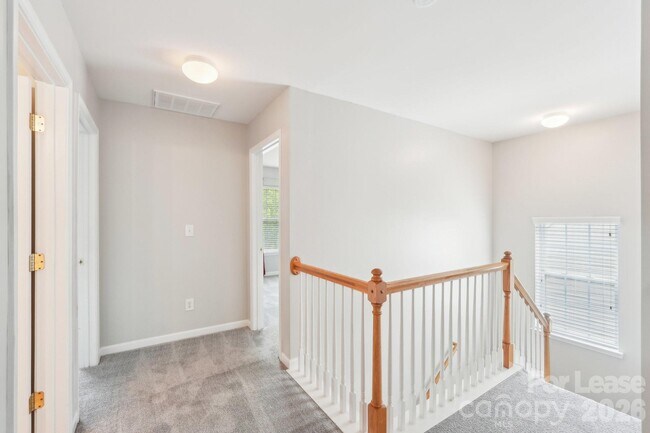 Building Photo - 14417 Laurel Tree Ln