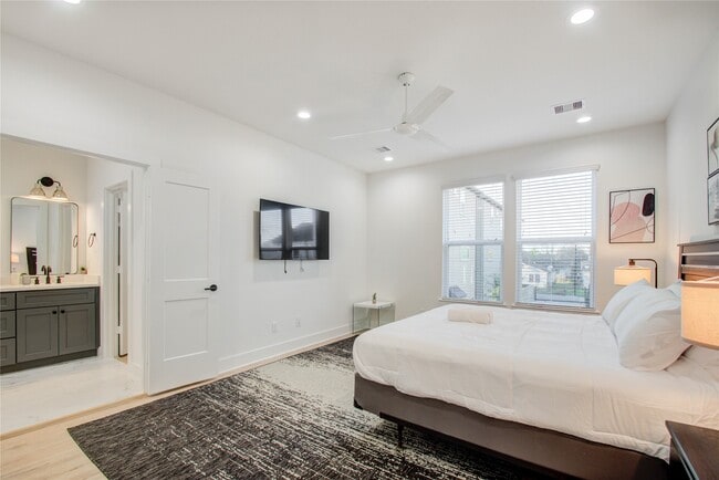 Building Photo - 4109 Hare St