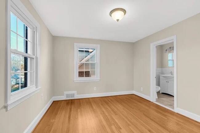 Building Photo - 5724 27th St N