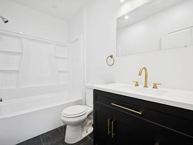 Building Photo - 236 Harvey St