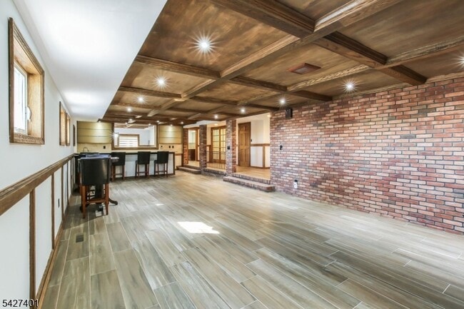 Building Photo - 1008 Mary Allen Ln