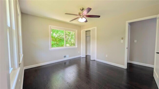 Building Photo - 3318 Hilltop Cir