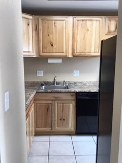 Building Photo - 3430 Parkmoor Village Dr