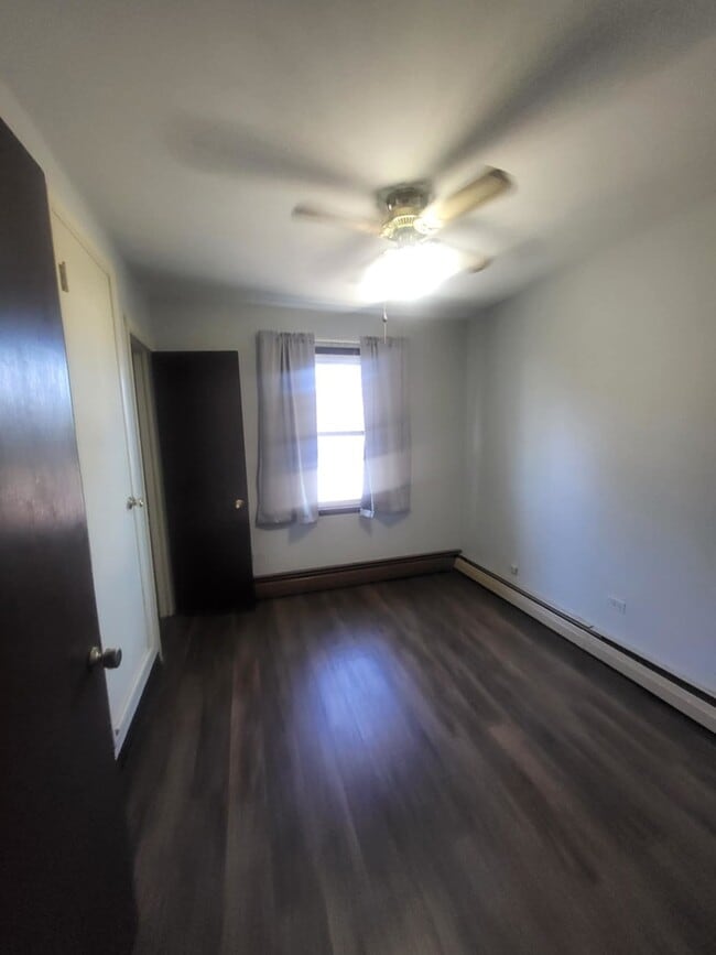 Building Photo - 8435 S 81st Ave