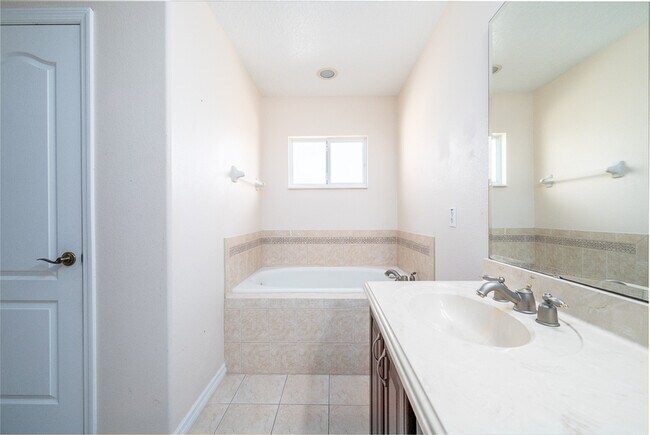 Building Photo - 14644 Cableshire Way