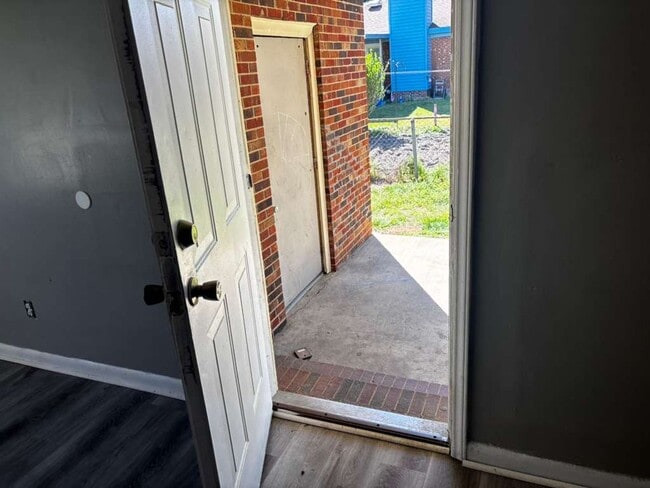 Building Photo - 6521 Cissna Dr