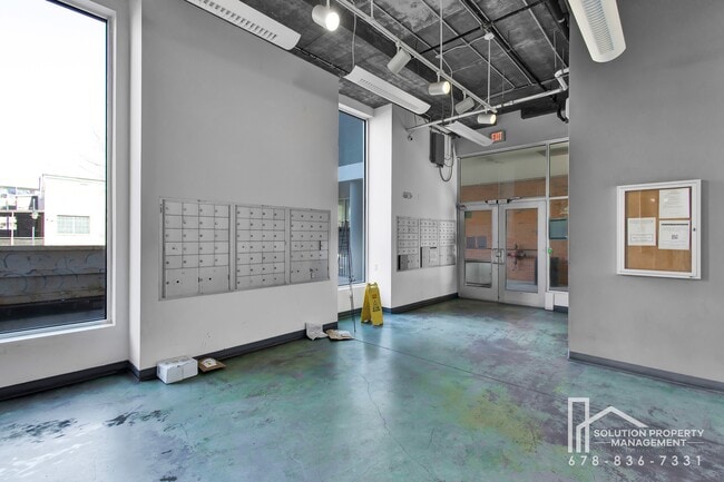 Building Photo - 620 Glen Iris Dr NE