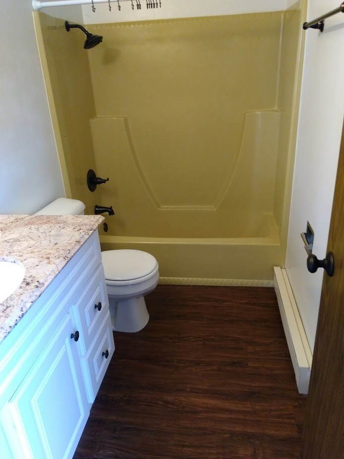 Building Photo - 401 N East St