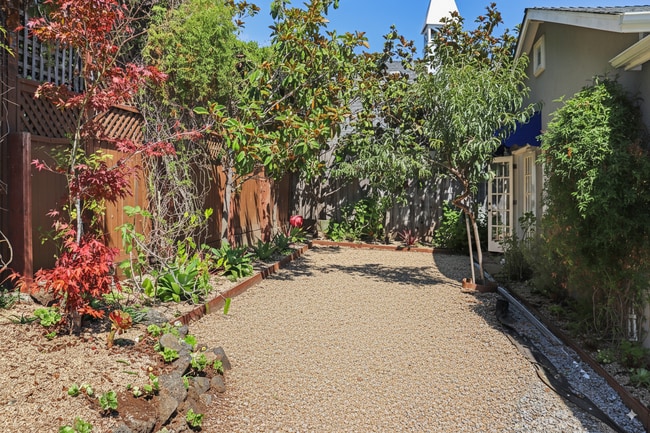 Building Photo - 1399 San Anselmo Ave