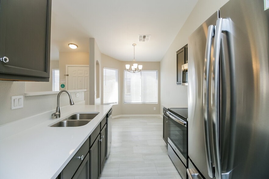 Building Photo - 16583 W Moreland St