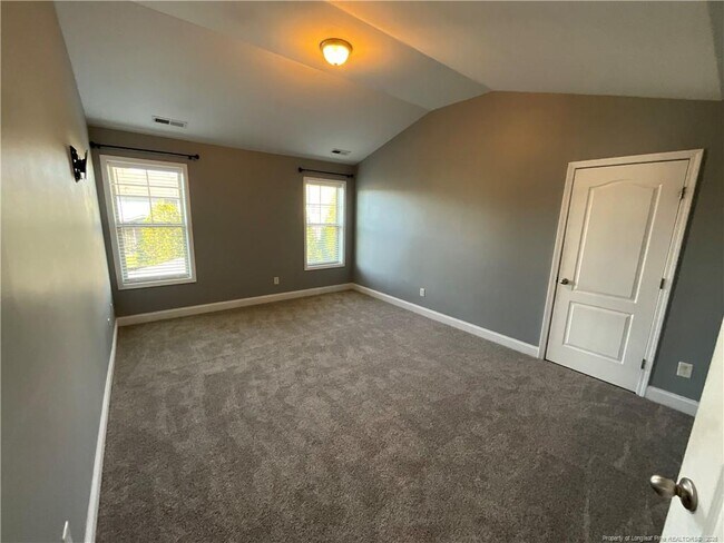 Building Photo - 269 Fountain Grove Dr