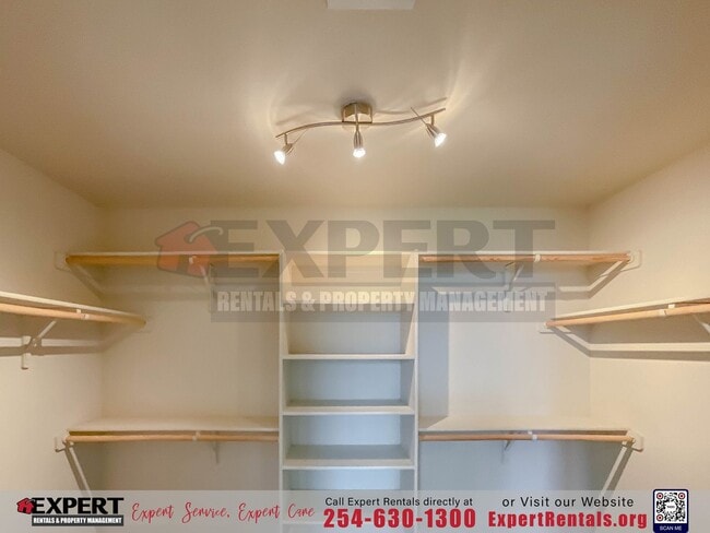 Building Photo - Enchanting 4-bedroom, 2-bathroom home nestled in Splawn Ranch!