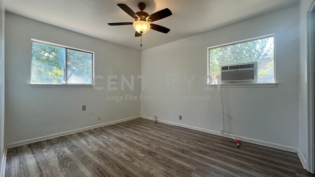 Building Photo - Charming 3/1/1 in Fort Worth For Rent!