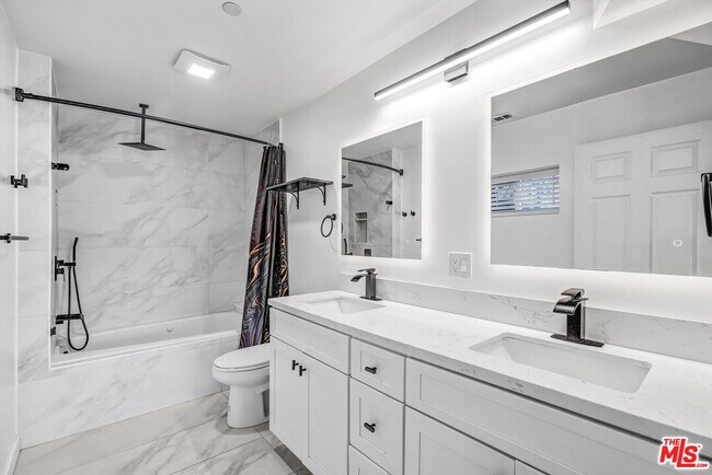 Building Photo - 4255 Raynol St