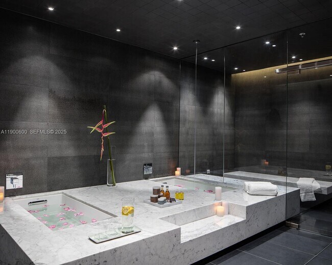 Building Photo - 68 SE 6th St