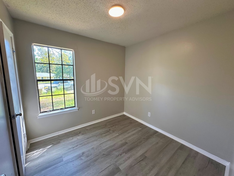 Building Photo - 6057 Scottsdale Ct
