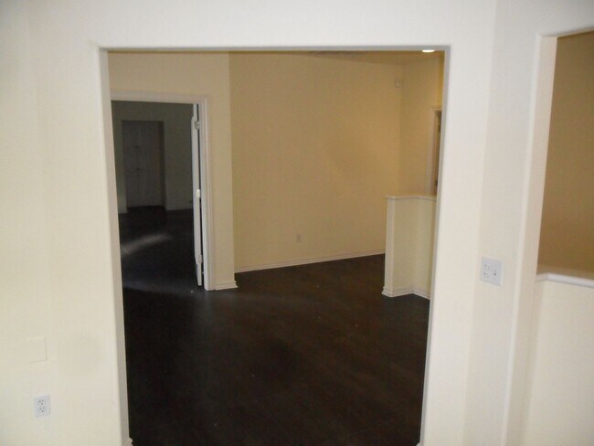 Building Photo - Classic Brookhaven Square Home - Quality T...