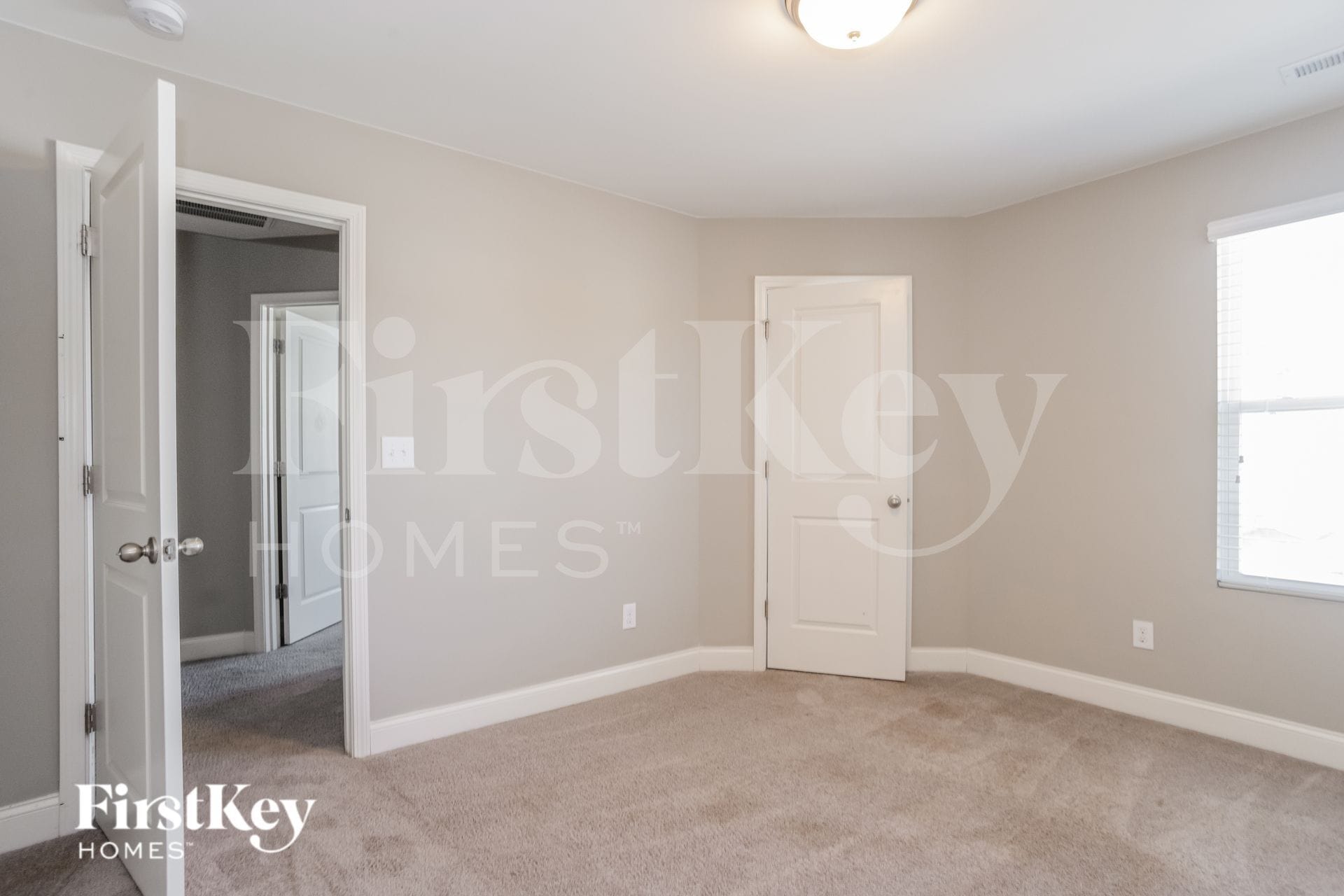 Building Photo - 9221 Evans Creek Ct