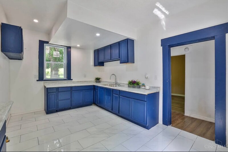 Building Photo - 812 Fairbanks Ave