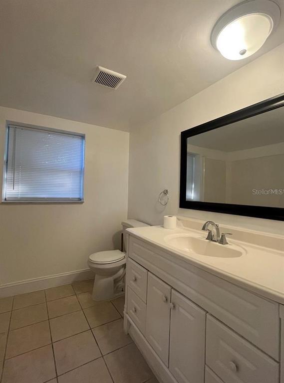 Building Photo - 725 Hartley Ave