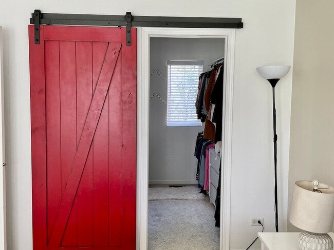 Building Photo - 24358 Leski Ln