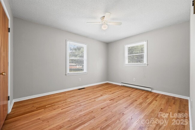 Building Photo - 1460 Legion Rd