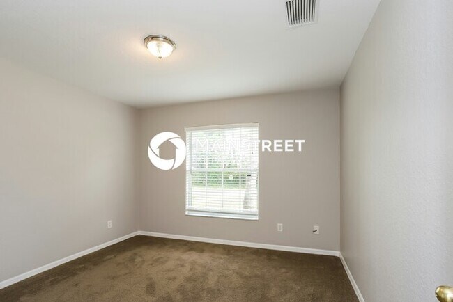 Building Photo - 3 Bedroom Pet-Friendly Home in North Port,...