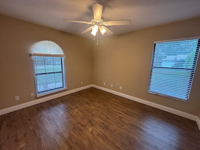Building Photo - Charming 3-Bedroom Home with Pool & Upgrades in Hernando, FL