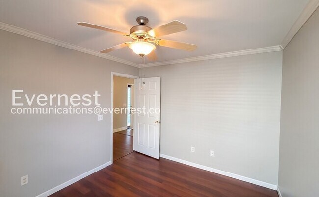 Building Photo - 1726 Hawk Run Ln