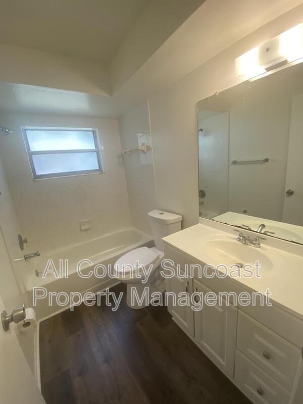 Building Photo - 7450-7435 35th St N
