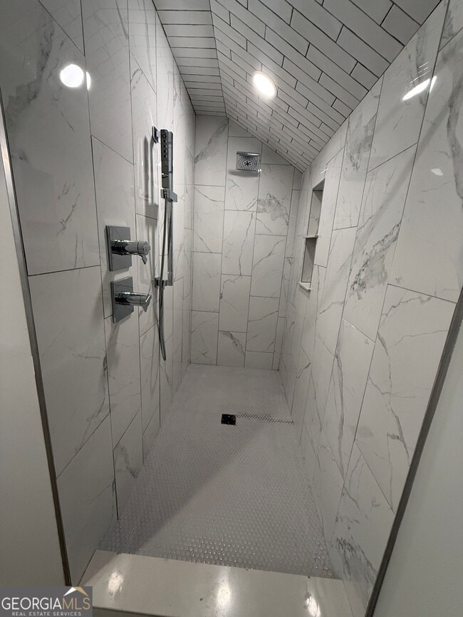 Building Photo - 2023 Moores Ford Rd