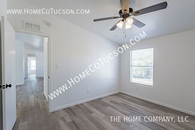 Building Photo - 2628 N Fontana Ave