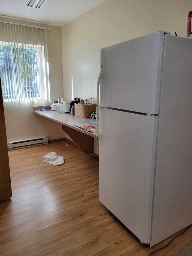 Building Photo - 5 Bedroom Duplex Unit