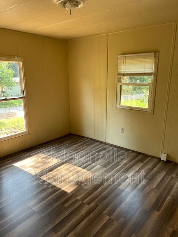 Building Photo - 168 Red Head Ln