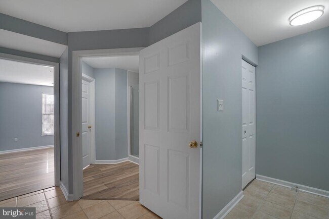 Building Photo - 7518 Snowpea Ct