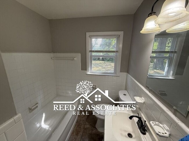 Building Photo - 3 Bedroom in Whitehaven!