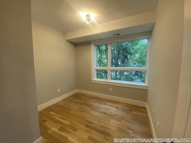 Building Photo - 66 Lubec St