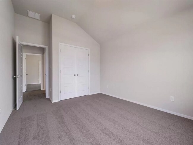 Building Photo - 315 Schuylerville Dr