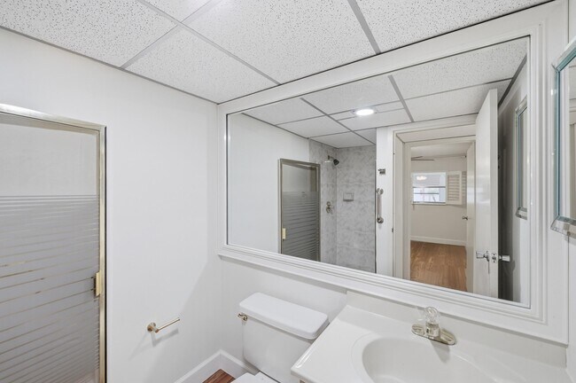Building Photo - 28 Seville Dr