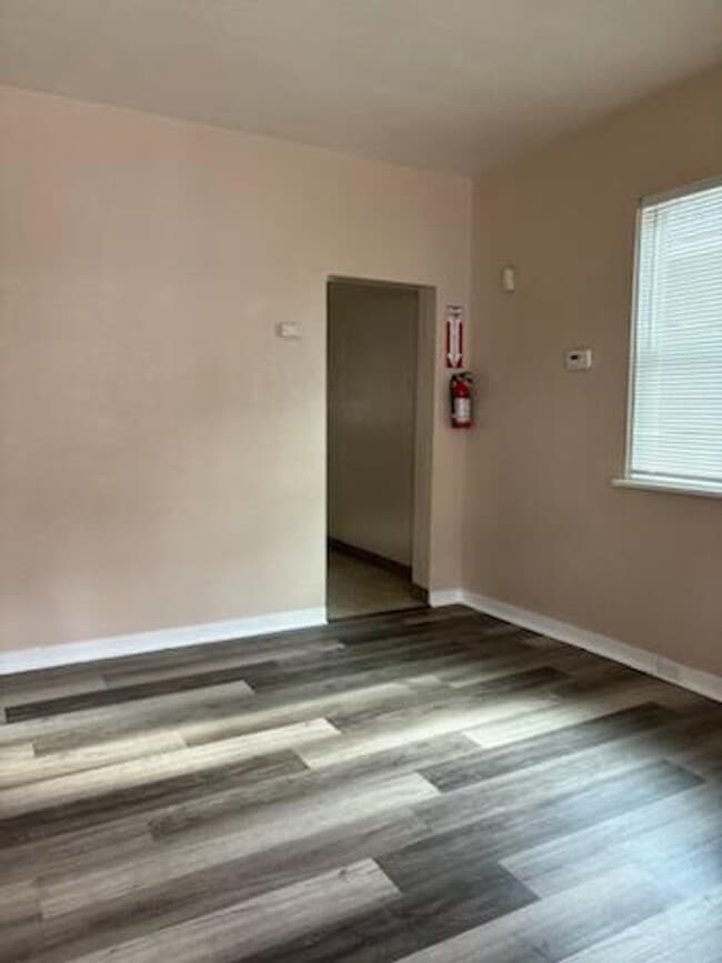 Building Photo - 5833 Curry Rd